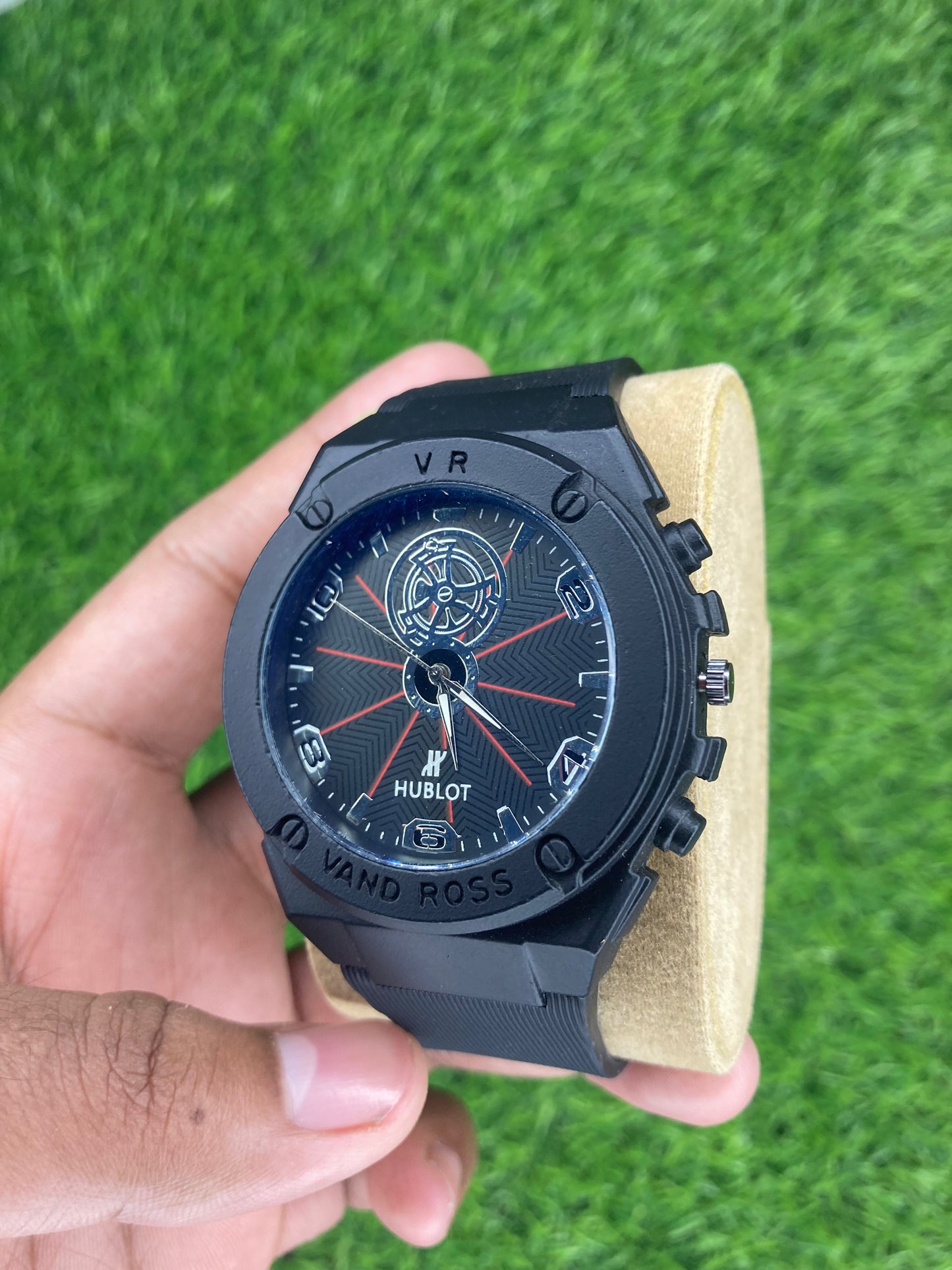 PREMIUM HUB WATCH